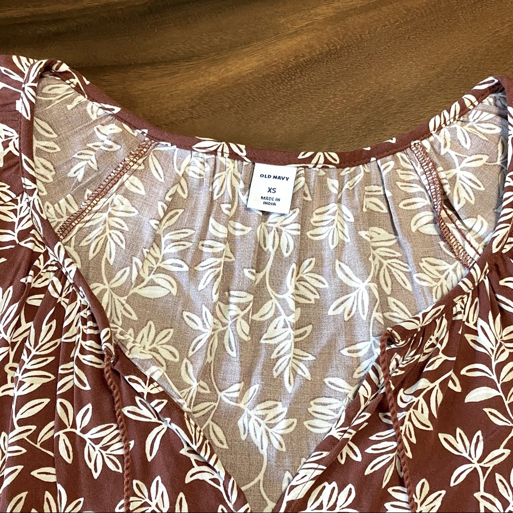 Old Navy Fall Top - Picture 4 of 11